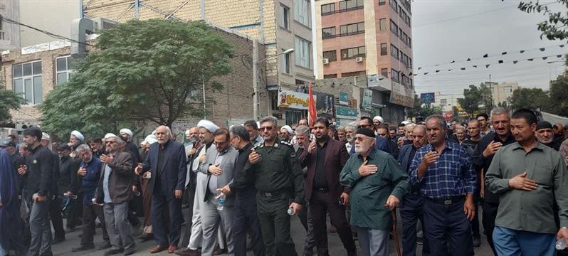 حضور پررنگ و همه جانبه نیروهای معاونت خدمات شهر شهرداری رباط كریم در برگزاری مراسم باشكوه عزاداری ایام حزن آخر ماه صفر