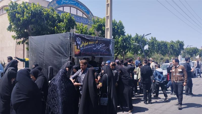 برپایی ایستگاه صلواتی به مناسبت شهادت امام جعفرصادق(ع) در بلوار امام خمینی(ره)